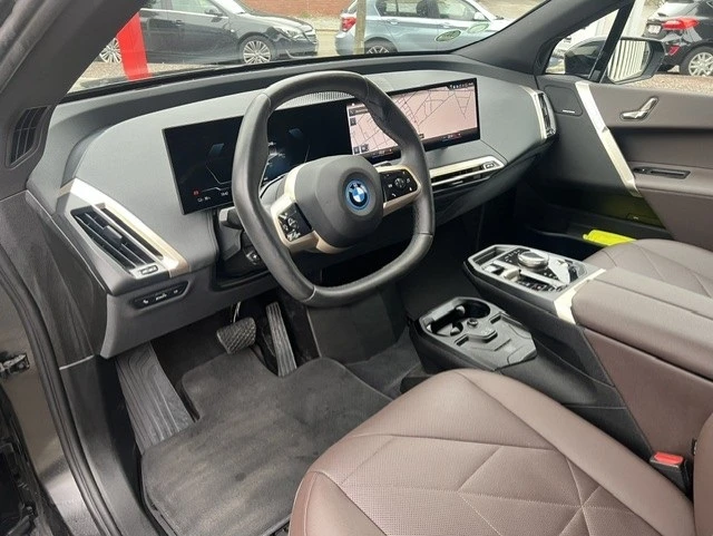 BMW iX 40 Limited Edition - xDrive, снимка 13 - Автомобили и джипове - 56692040