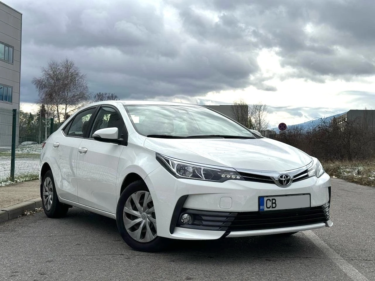 Toyota Corolla 1.6 VVT-i / Автоматик / Гаранция - изображение 3