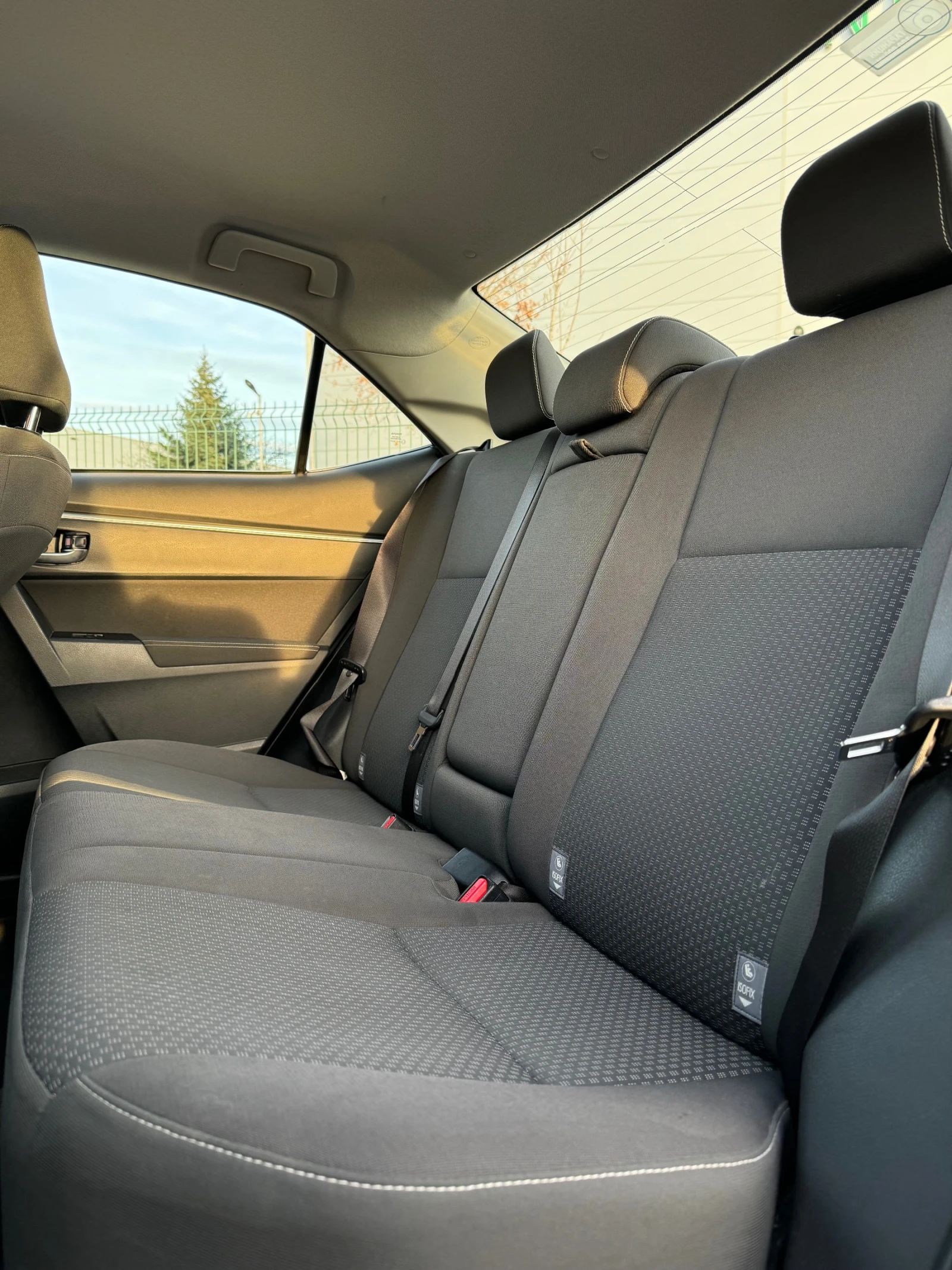 Toyota Corolla 1.6 VVT-i /  /  | Mobile.bg   11