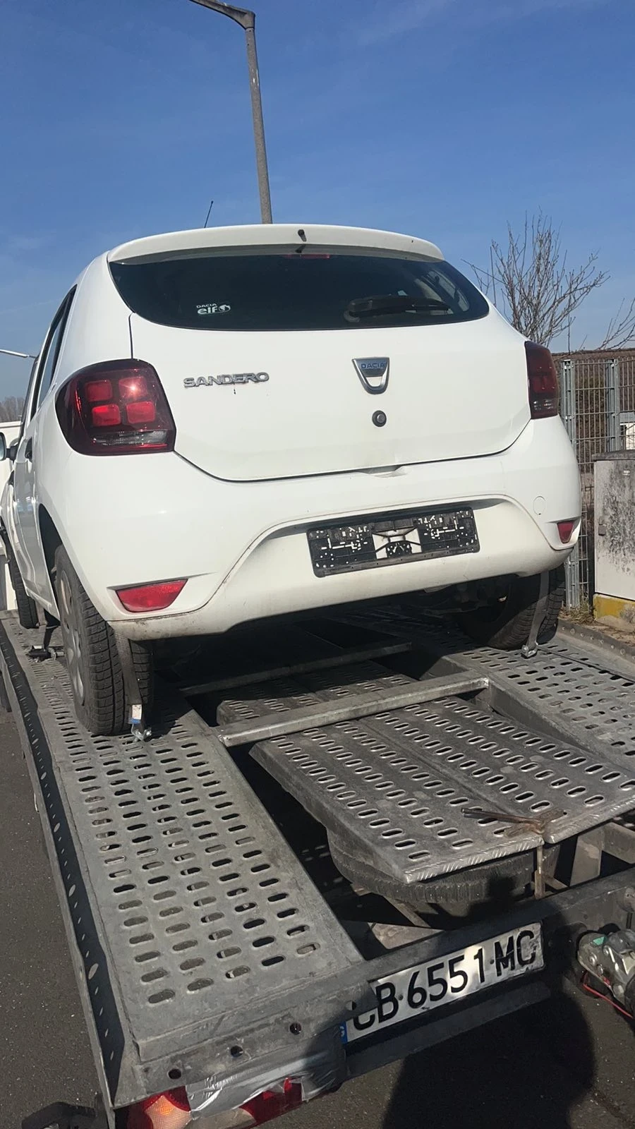 Dacia Sandero  - изображение 2