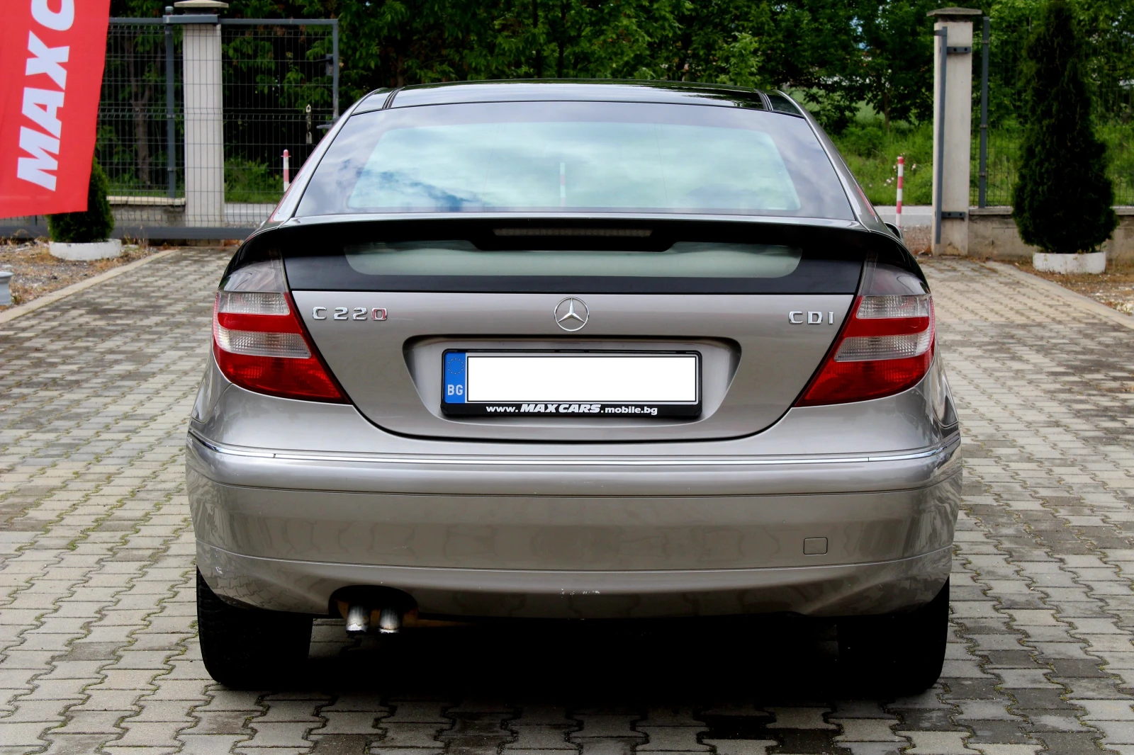 Mercedes-Benz C 220 COUPE 150КС 6СК - изображение 6