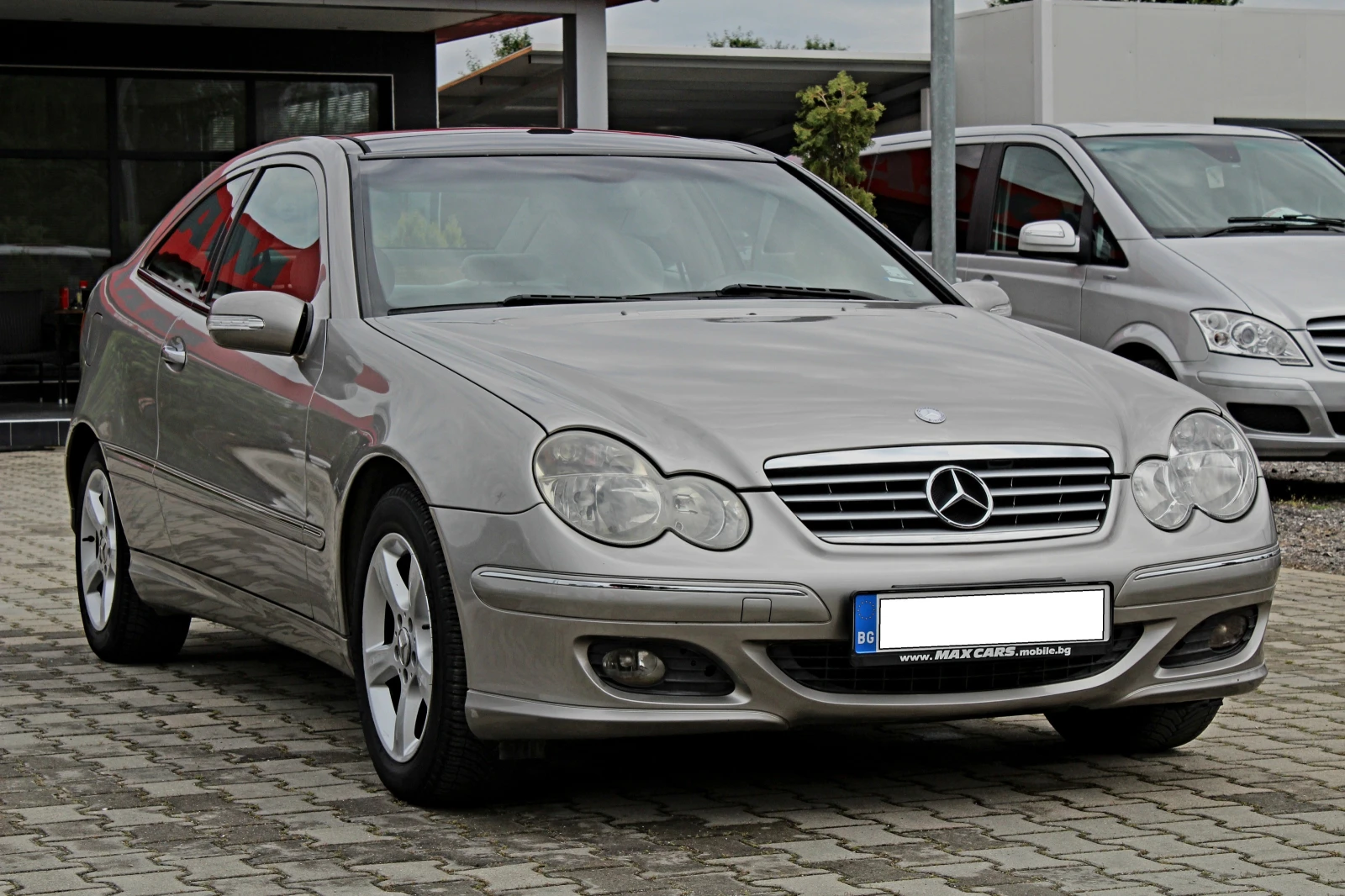 Mercedes-Benz C 220 COUPE 150КС 6СК - изображение 2