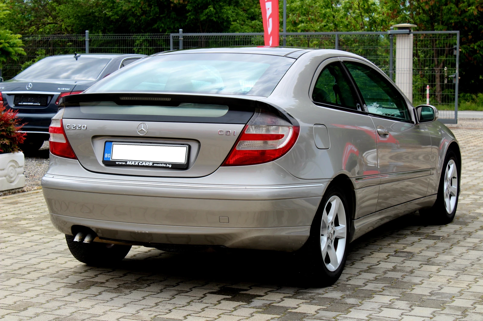 Mercedes-Benz C 220 COUPE 150КС 6СК - изображение 7