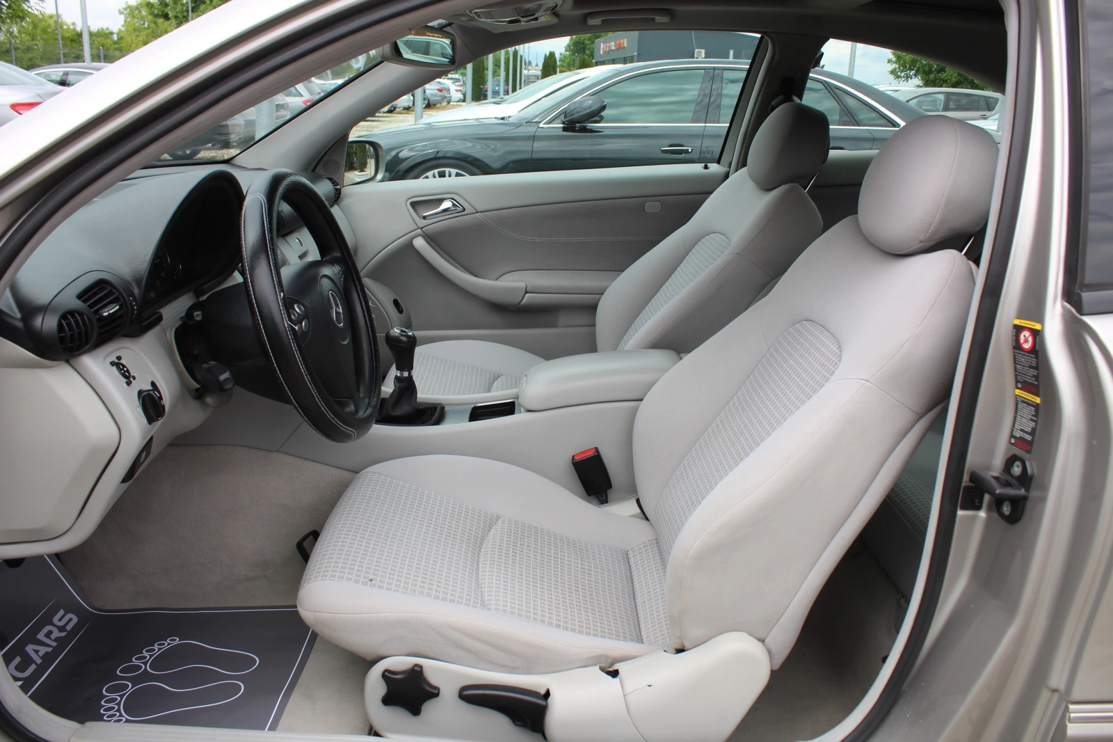 Mercedes-Benz C 220 COUPE 150КС 6СК - изображение 10