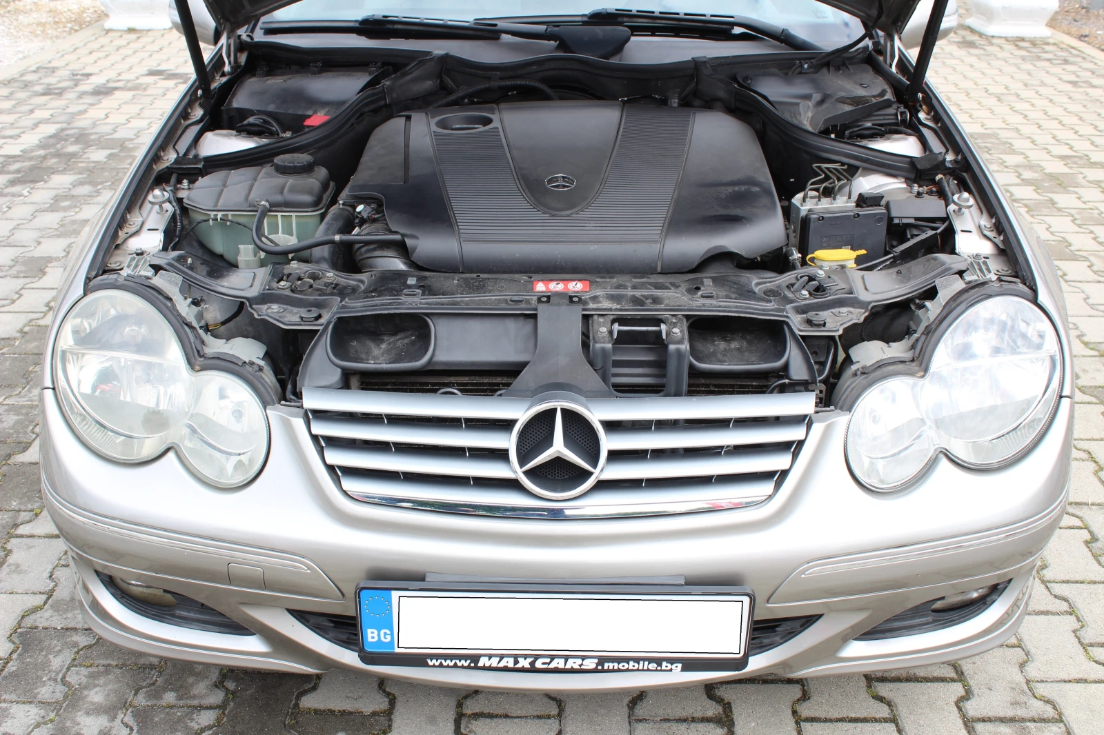 Mercedes-Benz C 220 COUPE 150КС 6СК - изображение 9
