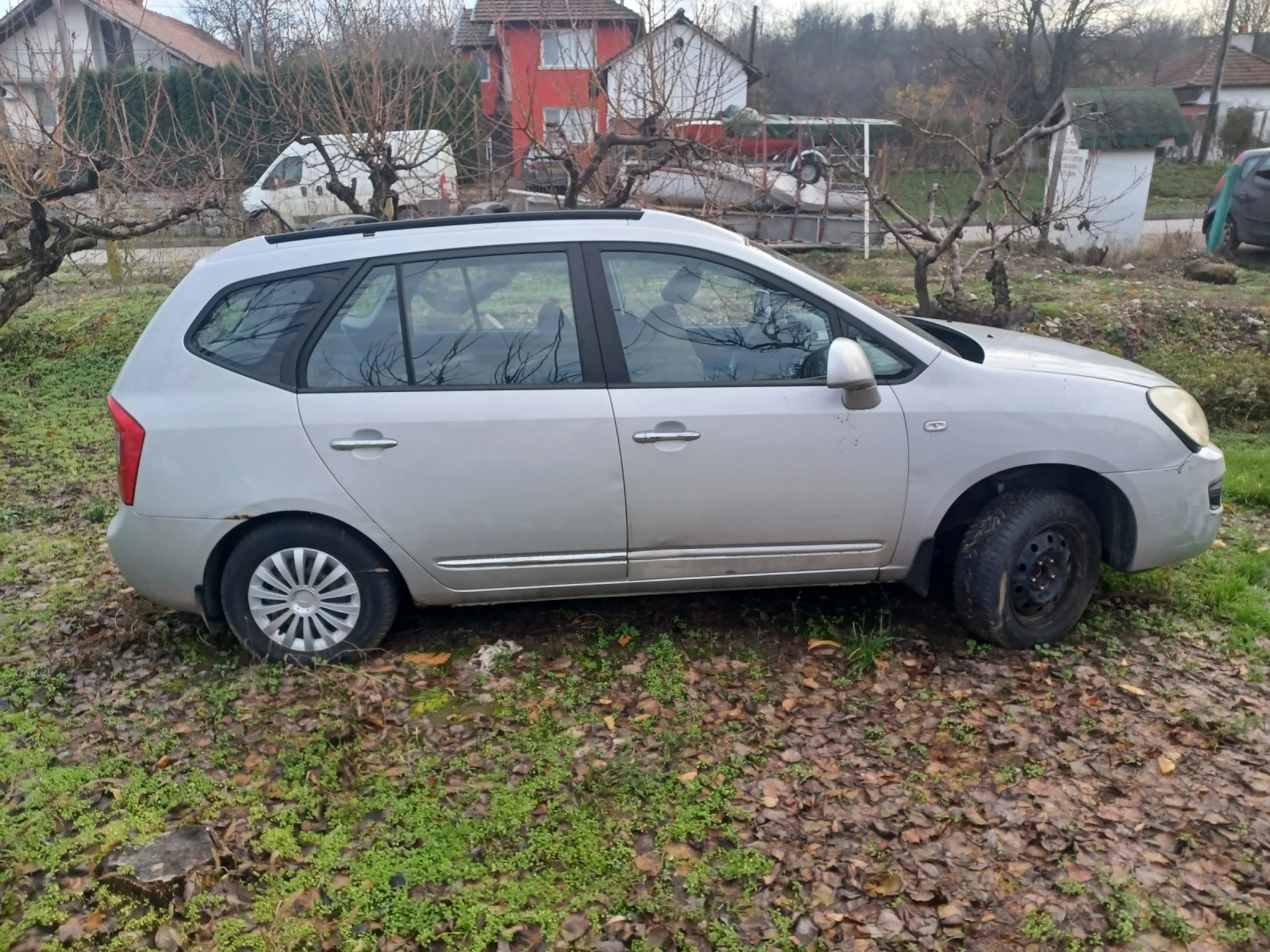Kia Carens | Mobile.bg � ����������� 3