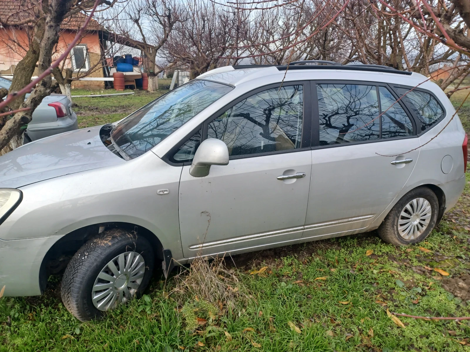 Kia Carens | Mobile.bg � ����������� 5