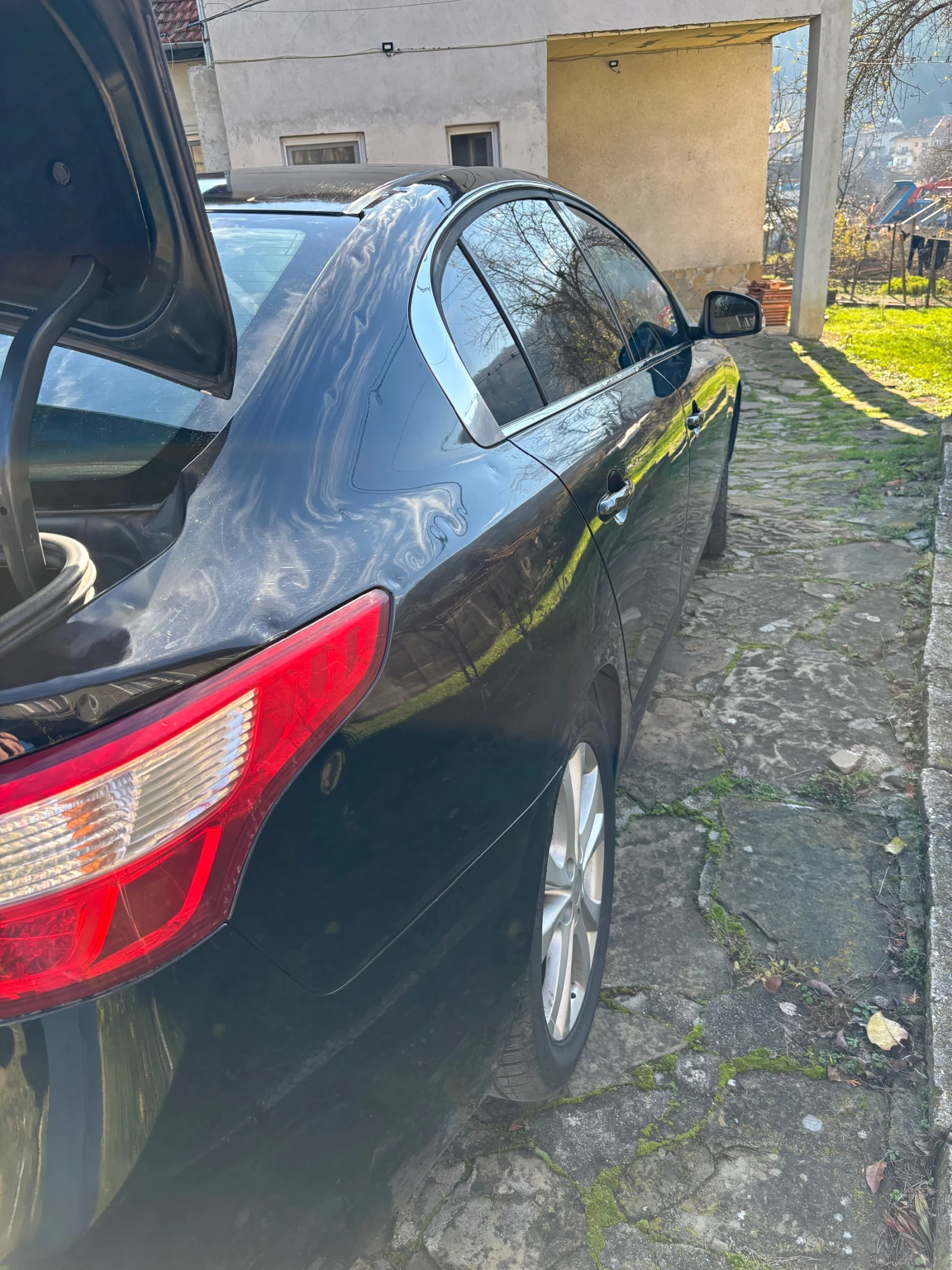 Renault Latitude, снимка 8 - Автомобили и джипове - 54060429