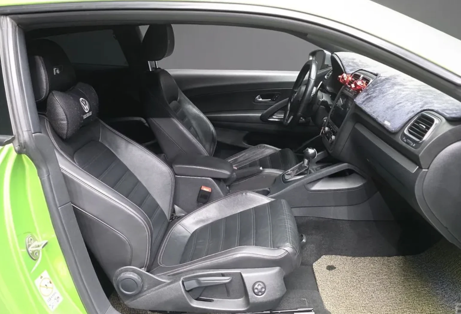 VW Scirocco 2.0 TDI R LINE* PARK ASS* CAMERA* КОЖА* ПОДГРЕВ, снимка 11 - Автомобили и джипове - 54116648