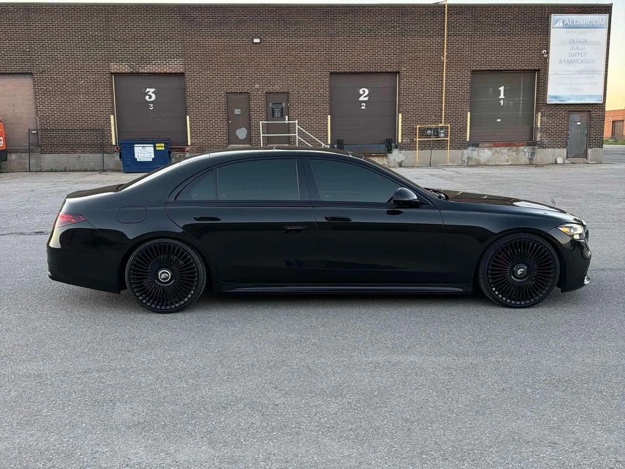 Mercedes-Benz S 580 CARFAX, снимка 3 - Автомобили и джипове - 54771429