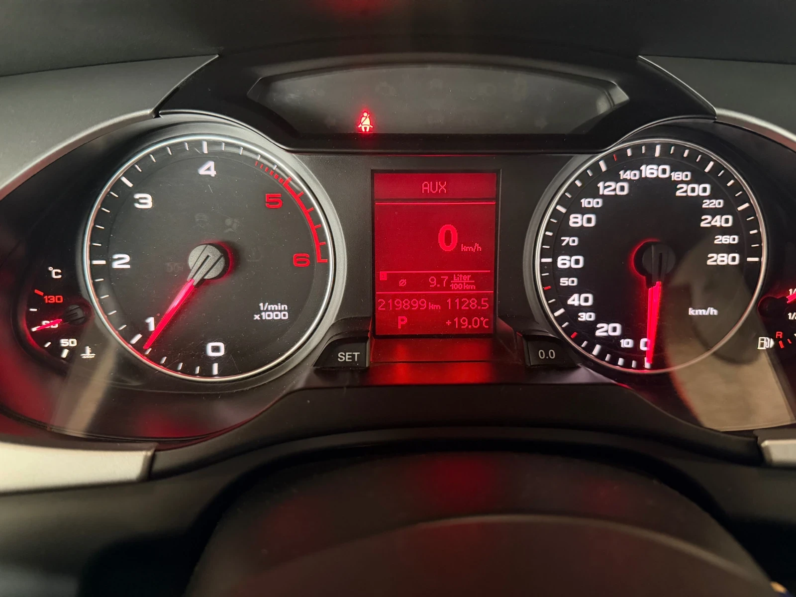 Audi A4 b8 carplay, снимка 13 - Автомобили и джипове - 54787159