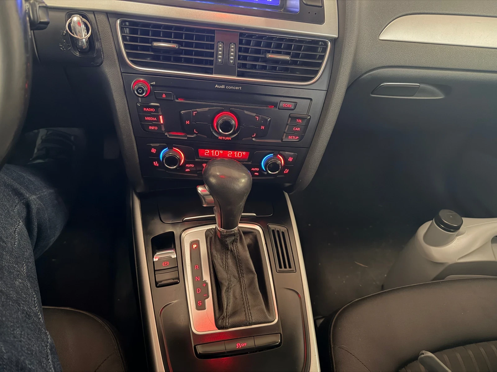 Audi A4 b8 carplay, снимка 14 - Автомобили и джипове - 54787159