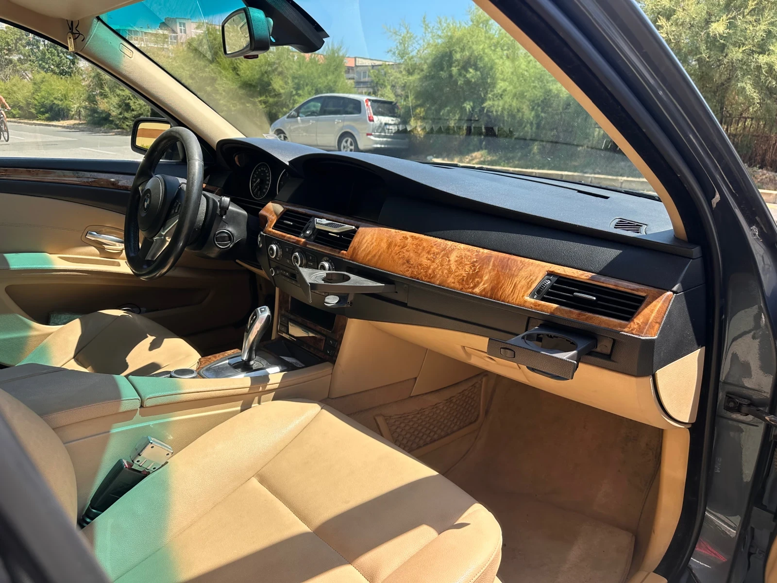 BMW 525 3.0D LCI, снимка 11 - Автомобили и джипове - 55475950