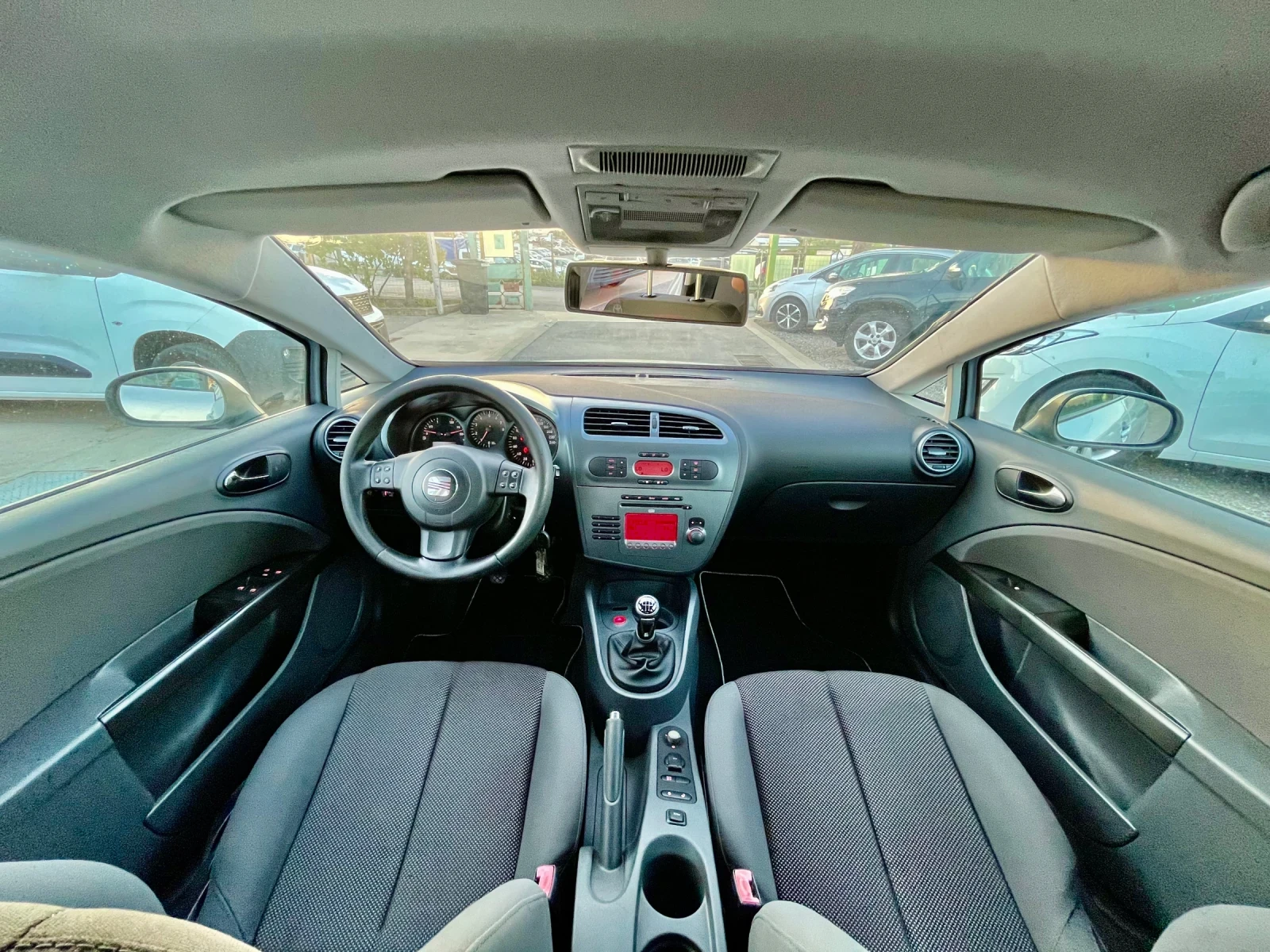 Seat Leon 1.6 SR - 102кс / GPL, снимка 7 - Автомобили и джипове - 55485773