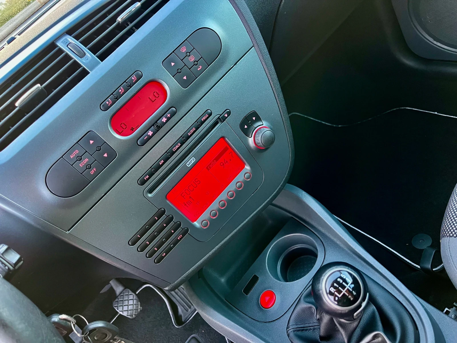 Seat Leon 1.6 SR - 102кс / GPL, снимка 11 - Автомобили и джипове - 55485773