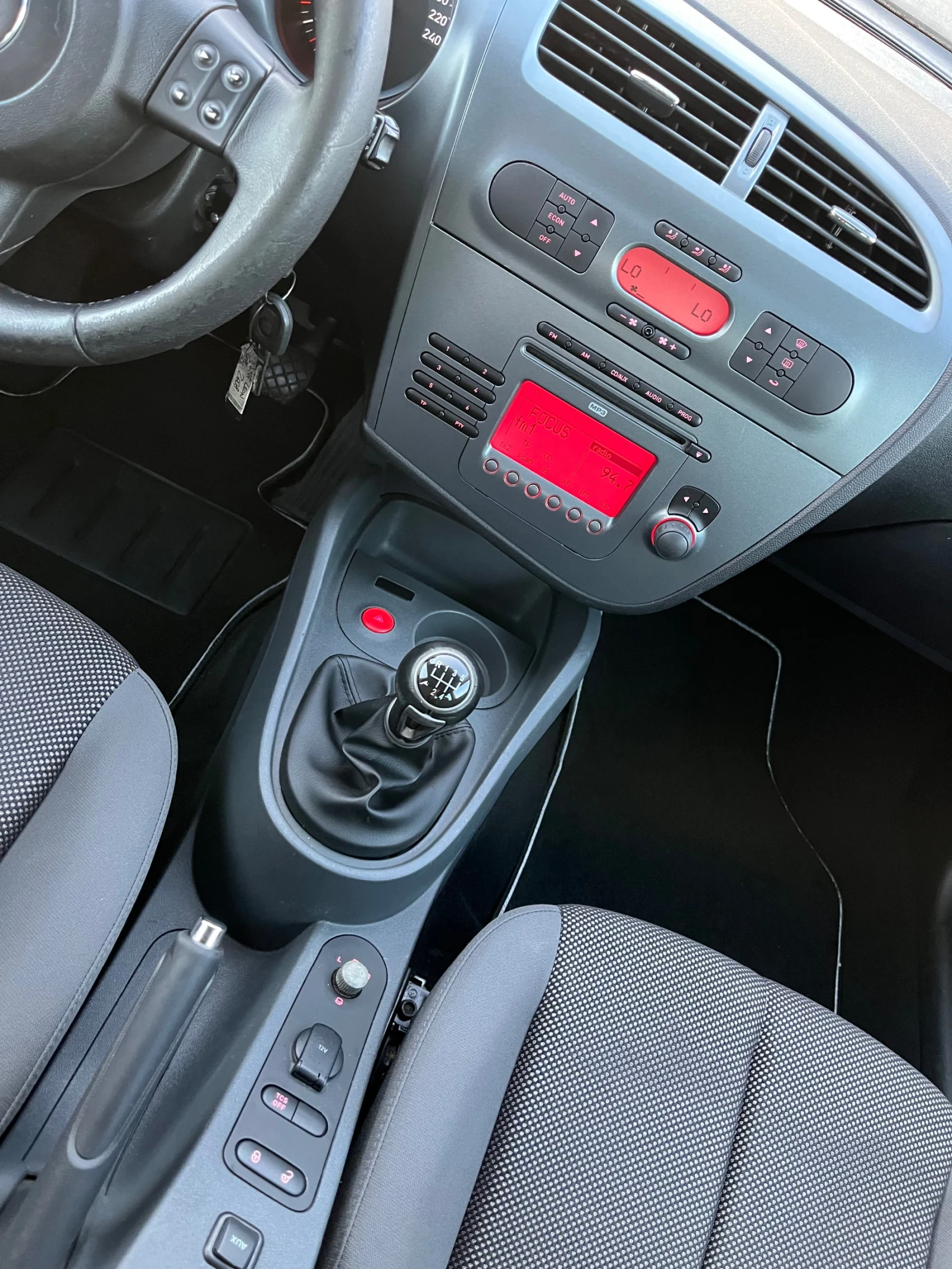 Seat Leon 1.6 SR - 102кс / GPL, снимка 8 - Автомобили и джипове - 55485773