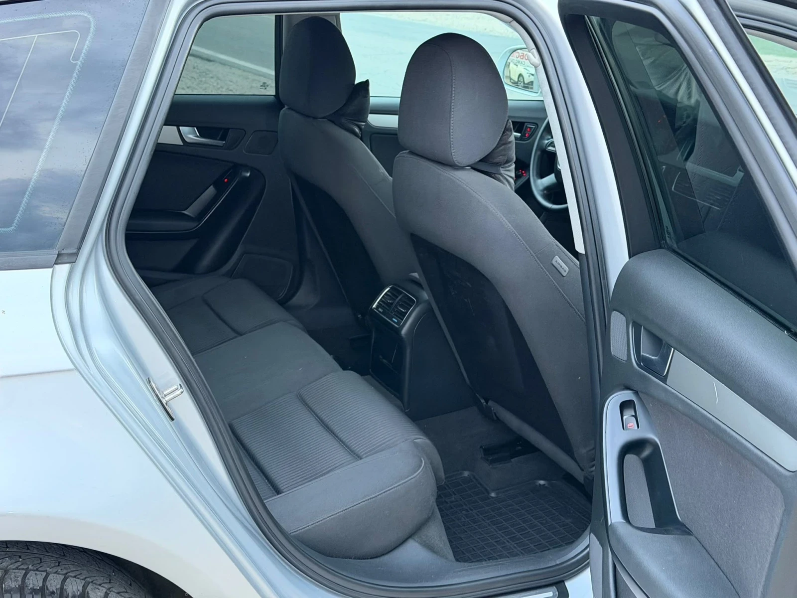 Audi A4 2.0TDI 170K.S 6.S.K Quttra | Mobile.bg � ����������� 12