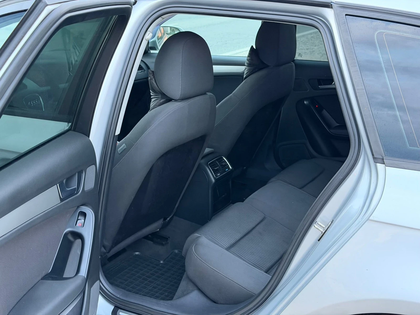 Audi A4 2.0TDI 170K.S 6.S.K Quttra | Mobile.bg � ����������� 10