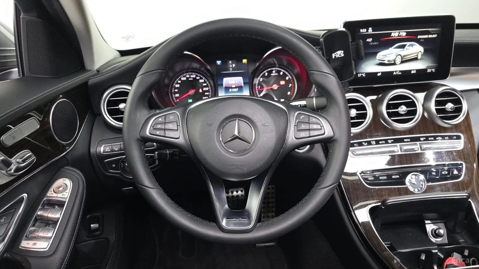 Mercedes-Benz C 200 4MATIC* DISTRO* LANE* PANO* МЪРТВА, снимка 4 - Автомобили и джипове - 55645643