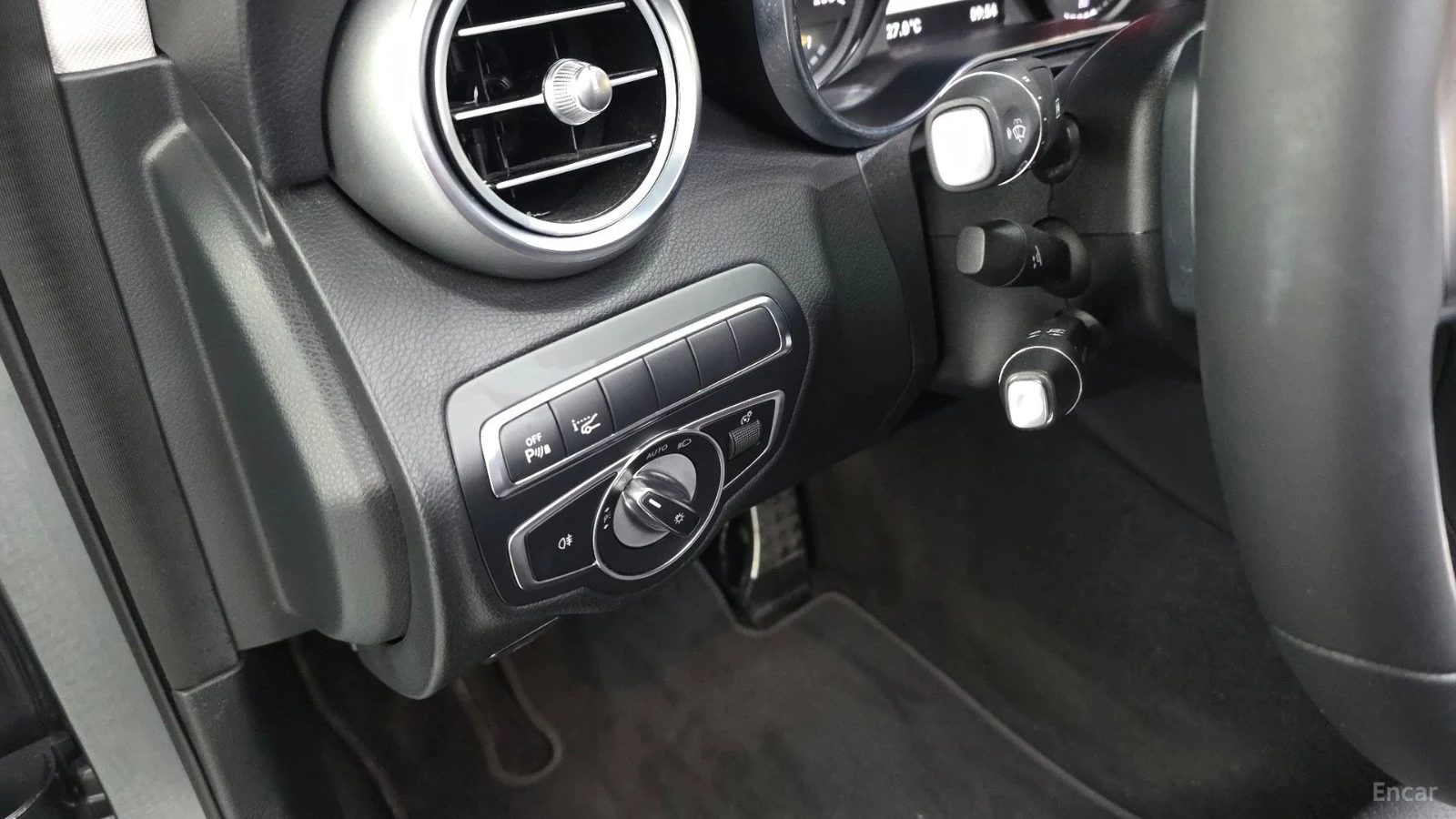 Mercedes-Benz C 200 4MATIC* DISTRO* LANE* PANO* МЪРТВА, снимка 16 - Автомобили и джипове - 55645643