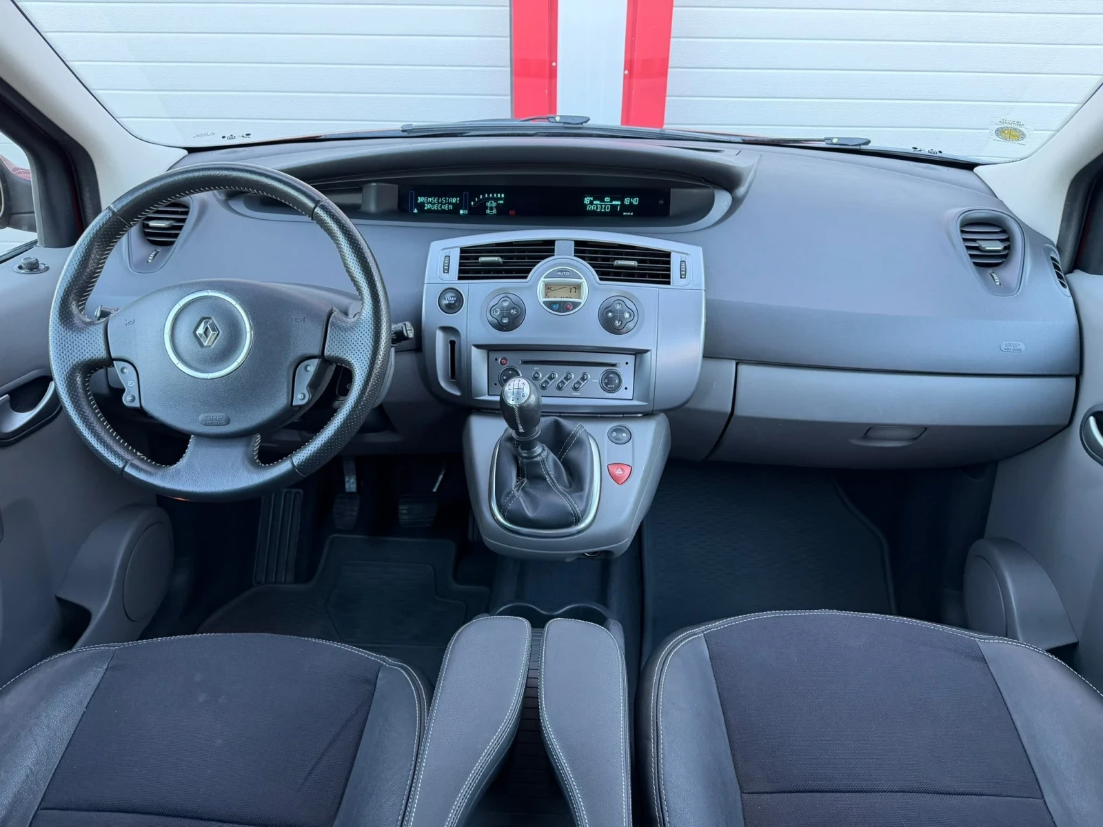 Renault Scenic 1.6I KLIMATRONIK KEY LESS START STOP 6-SPEED!!!, снимка 13 - Автомобили и джипове - 56074107
