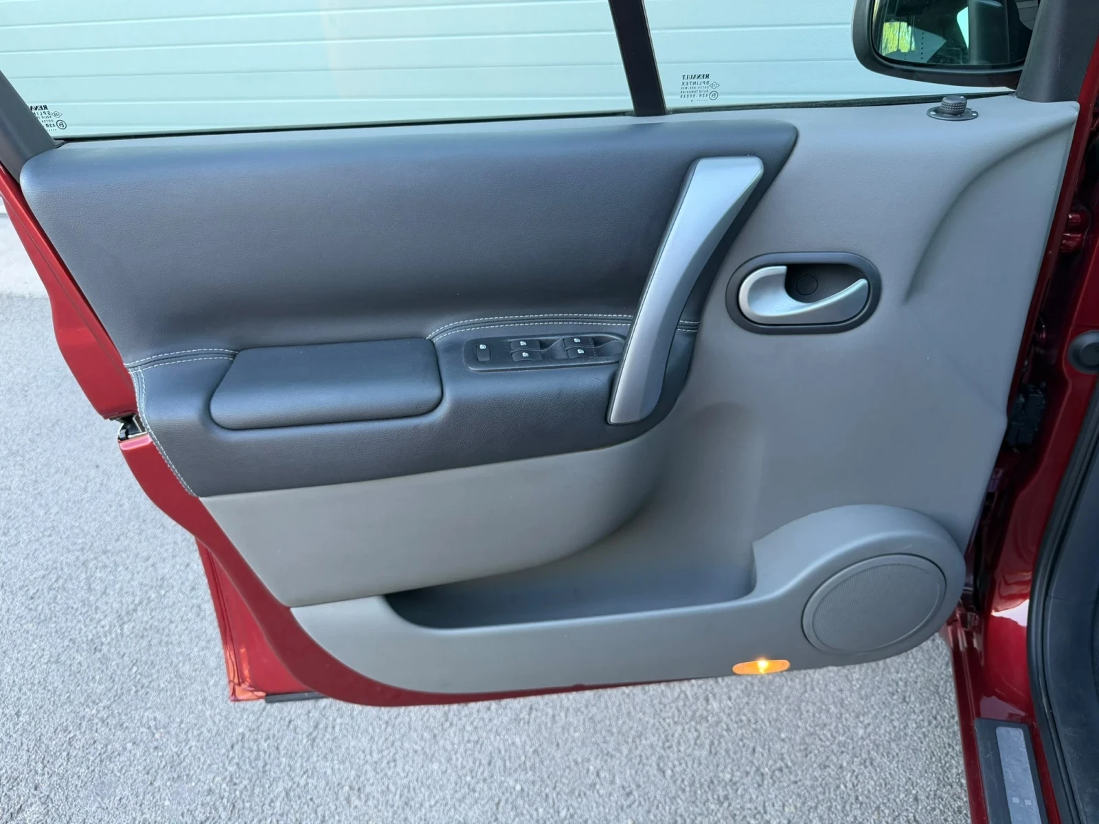 Renault Scenic 1.6I KLIMATRONIK KEY LESS START STOP 6-SPEED!!!, снимка 11 - Автомобили и джипове - 56074107