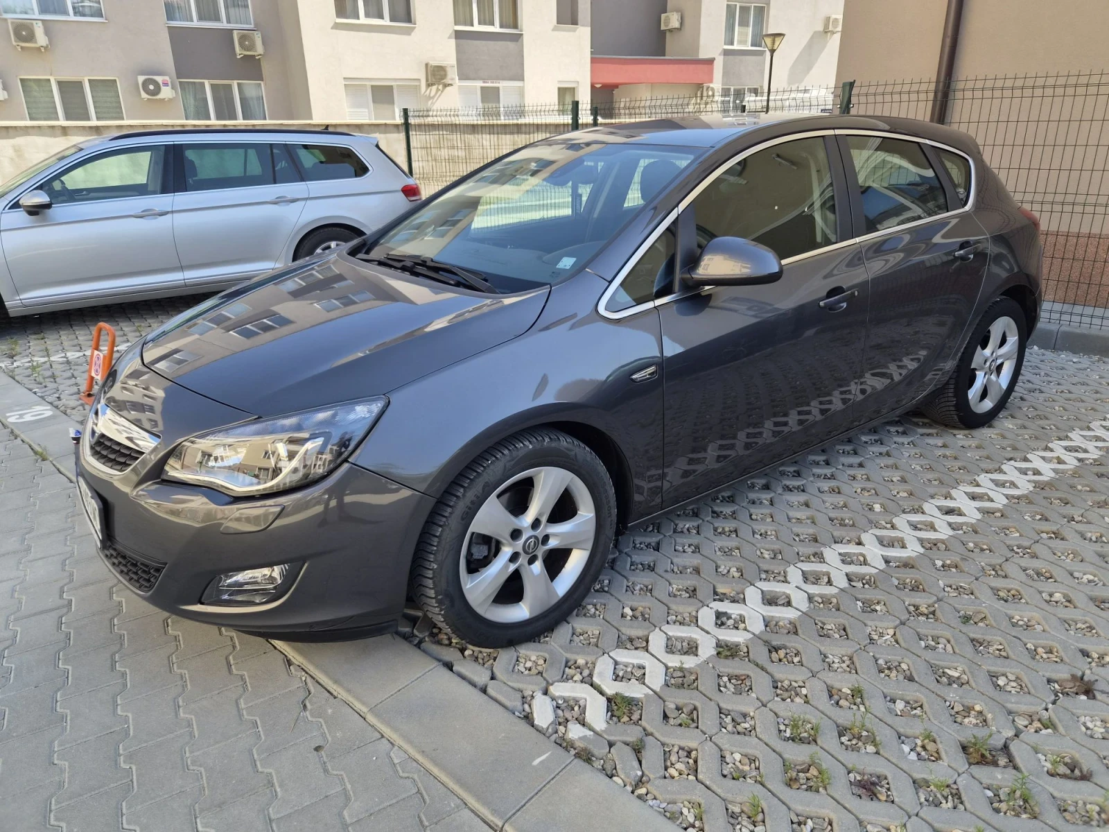 Opel Astra, снимка 2 - Автомобили и джипове - 56735029