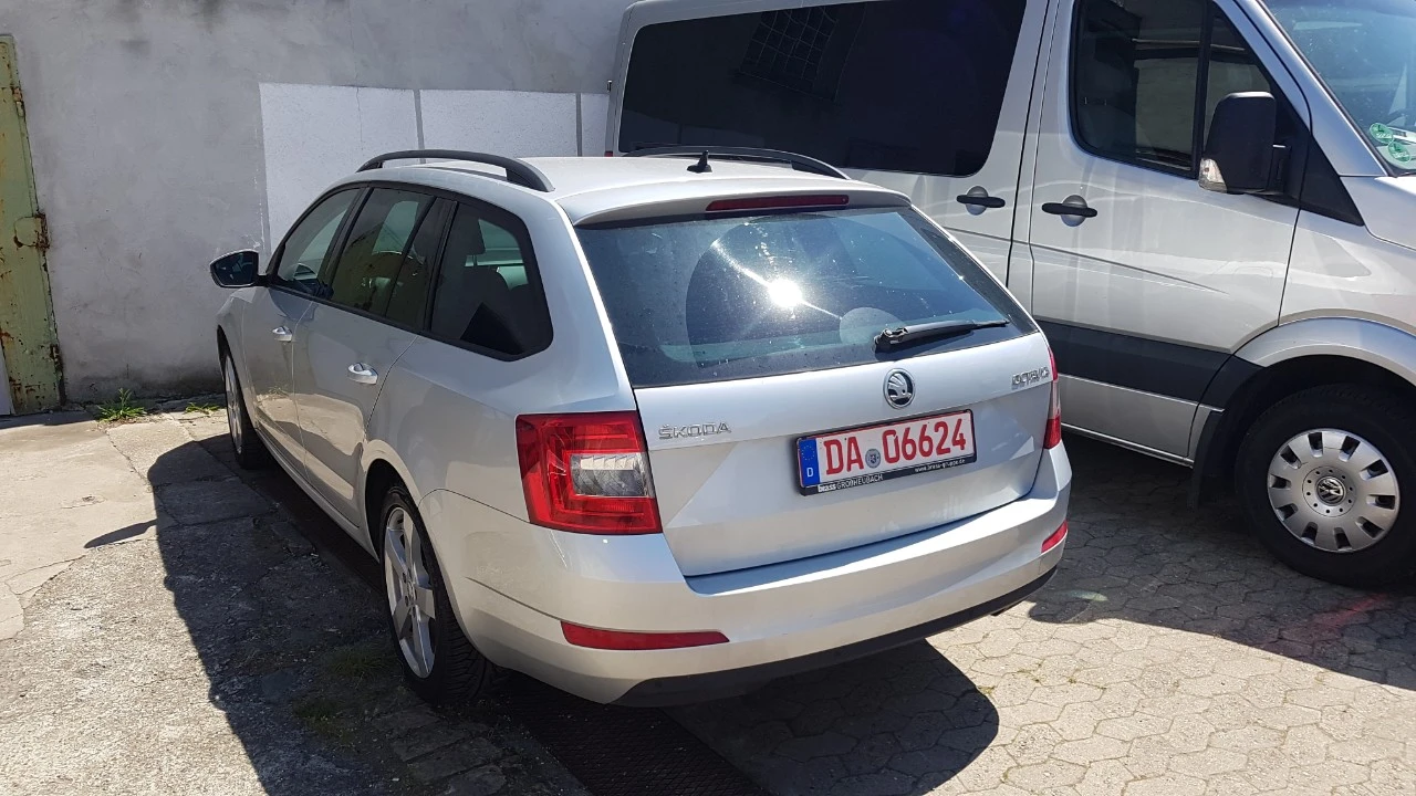 Skoda Octavia, снимка 10 - Автомобили и джипове - 56739963