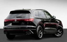 VW Touareg 3.0TDI* 4M* R-LINE* HEAD-UP* DISTR* MEMORY* MATRIX, снимка 2