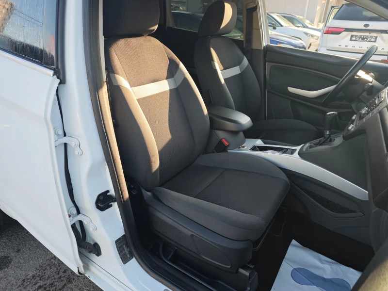 Ford Kuga, снимка 10 - Автомобили и джипове - 52748391