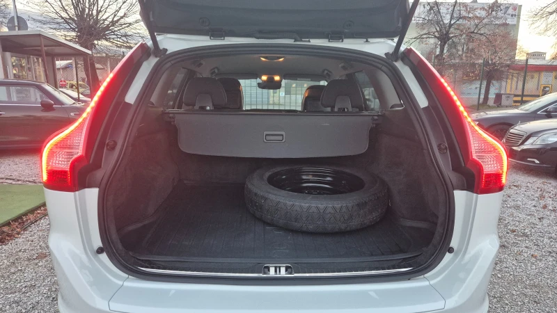 Volvo XC60 2, 0D T4, снимка 5 - Автомобили и джипове - 52771842