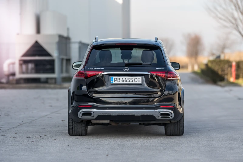 Mercedes-Benz GLE 350 de/AMG/4Matic/Панорама/Камера 360/9G-Tronic, снимка 3 - Автомобили и джипове - 52891484