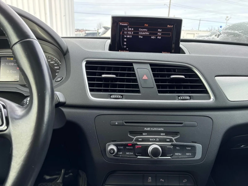 Audi Q3 * Technik * CARFAX * ЦЕНА ДО БГ, снимка 9 - Автомобили и джипове - 53162605