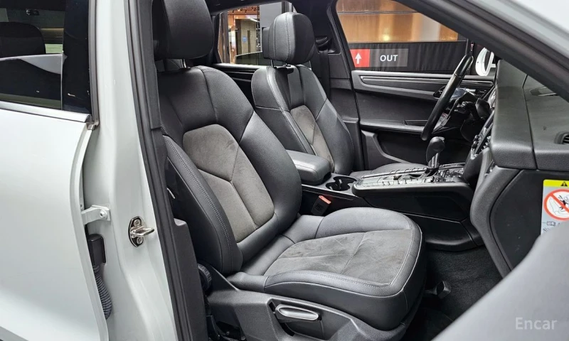 Porsche Macan, снимка 10 - Автомобили и джипове - 53304529