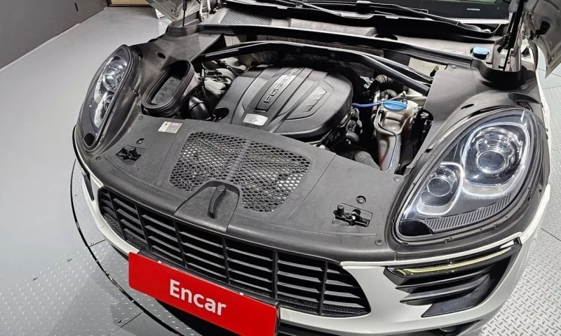 Porsche Macan, снимка 6 - Автомобили и джипове - 53304529