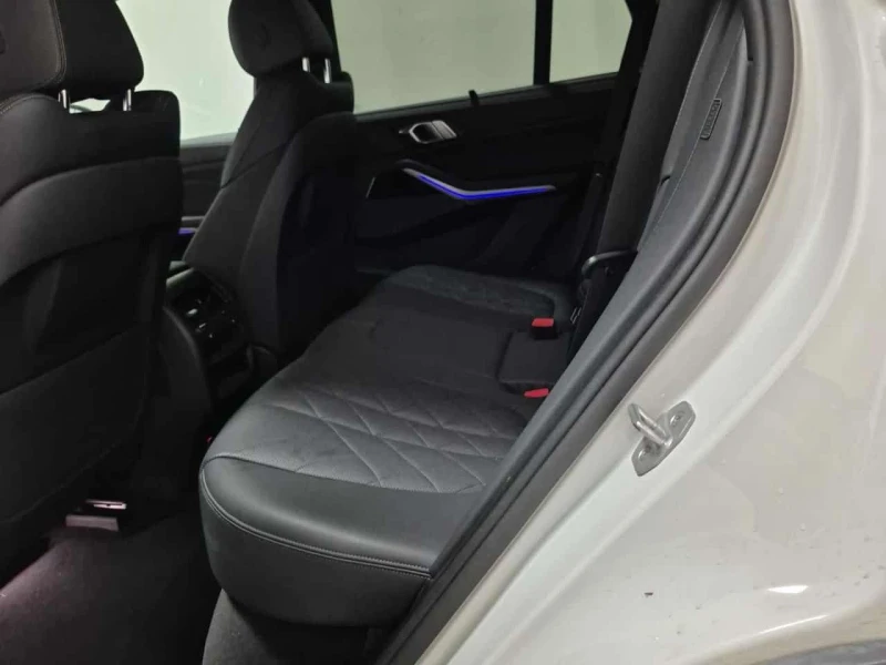 BMW X5 xDrive40i/CARFAX/360/ДИСТРОНИК/ПАНОРАМА, снимка 9 - Автомобили и джипове - 53599583
