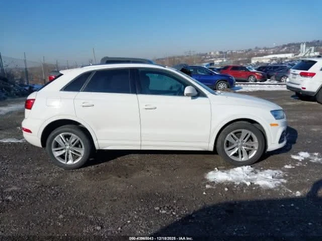 Audi Q3 2.0T PREMIUM PLUS, снимка 5 - Автомобили и джипове - 53108433