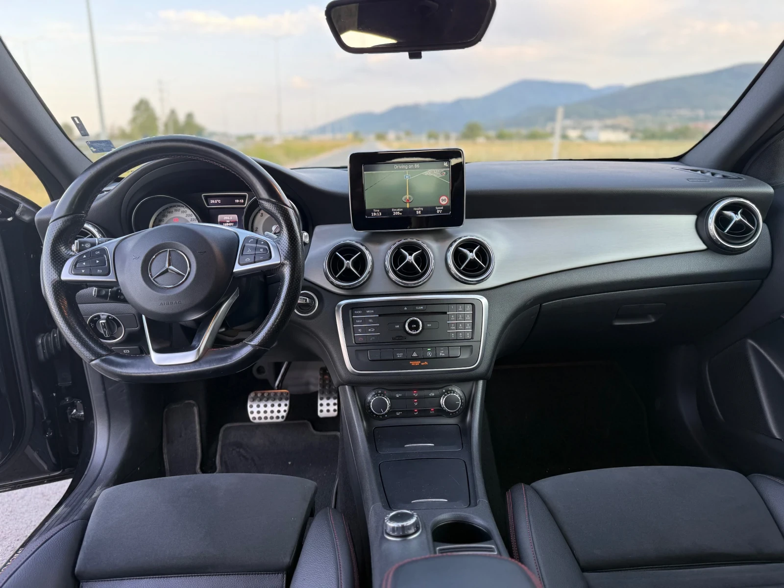 Mercedes-Benz GLA | Mobile.bg   13