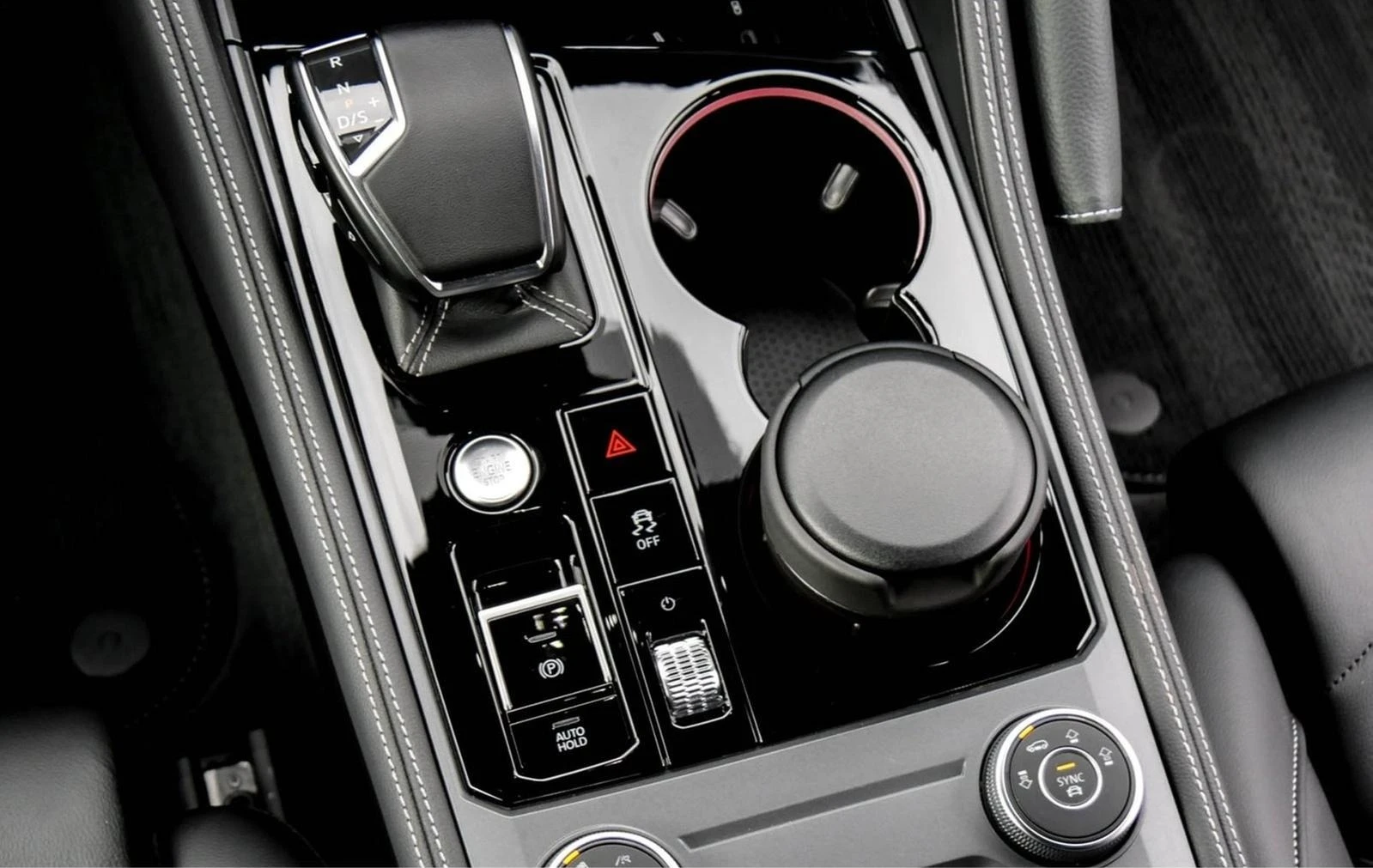 VW Touareg 3.0TDI* 4M* R-LINE* HEAD-UP* DISTR* MEMORY* MATRIX - изображение 7