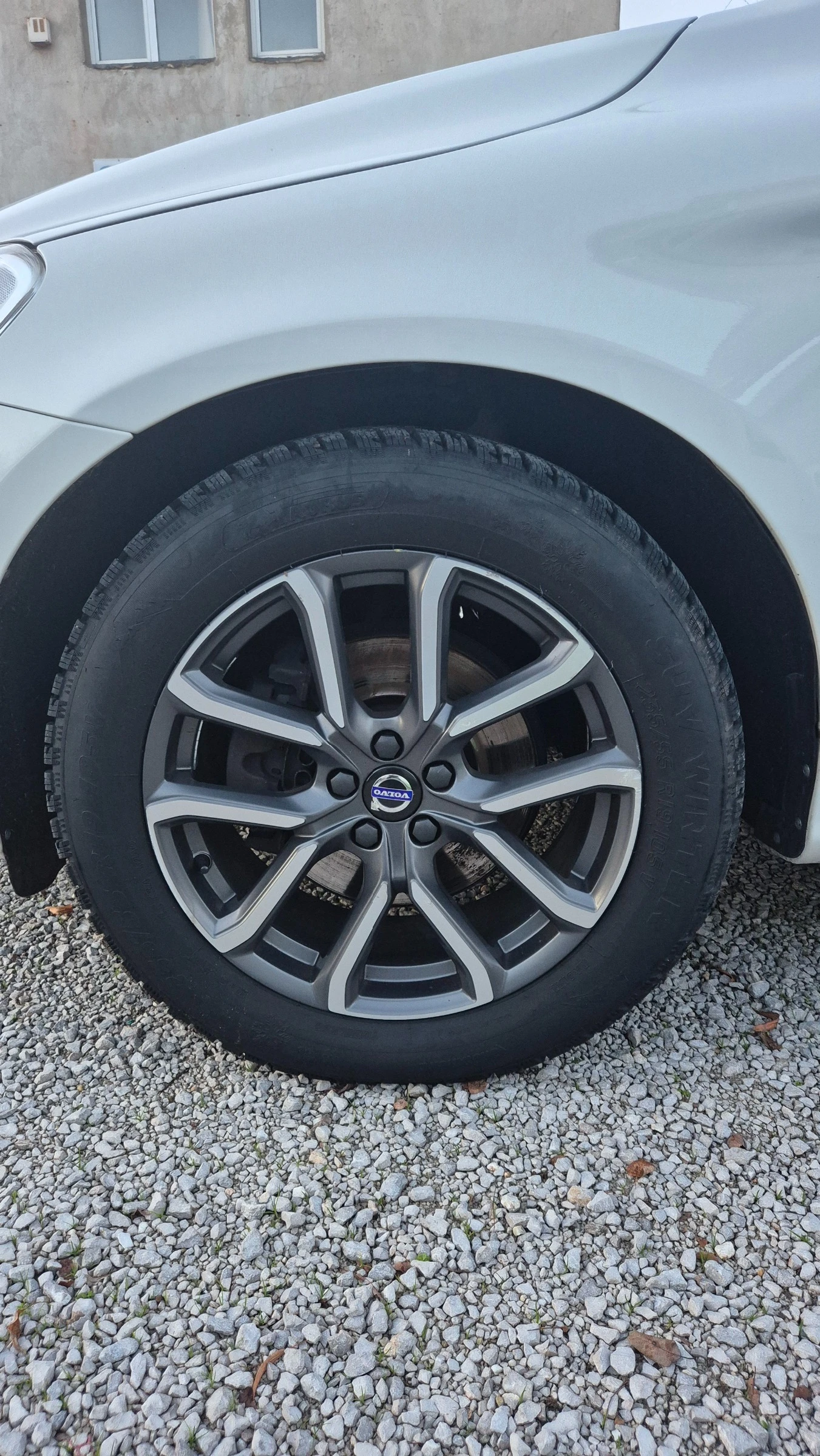 Volvo XC60 2, 0D T4 - изображение 8