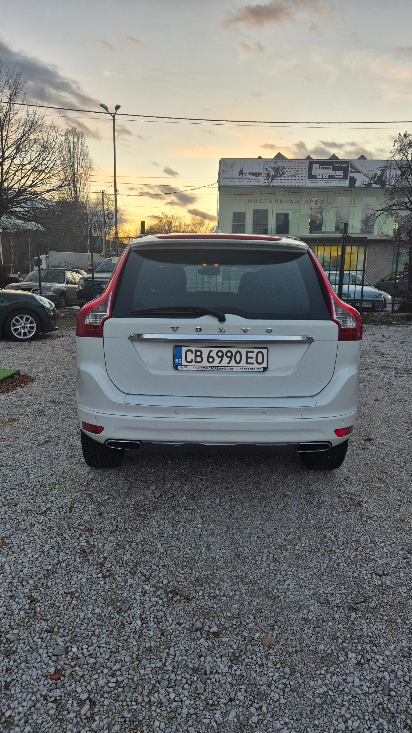 Volvo XC60 2, 0D T4 - изображение 6