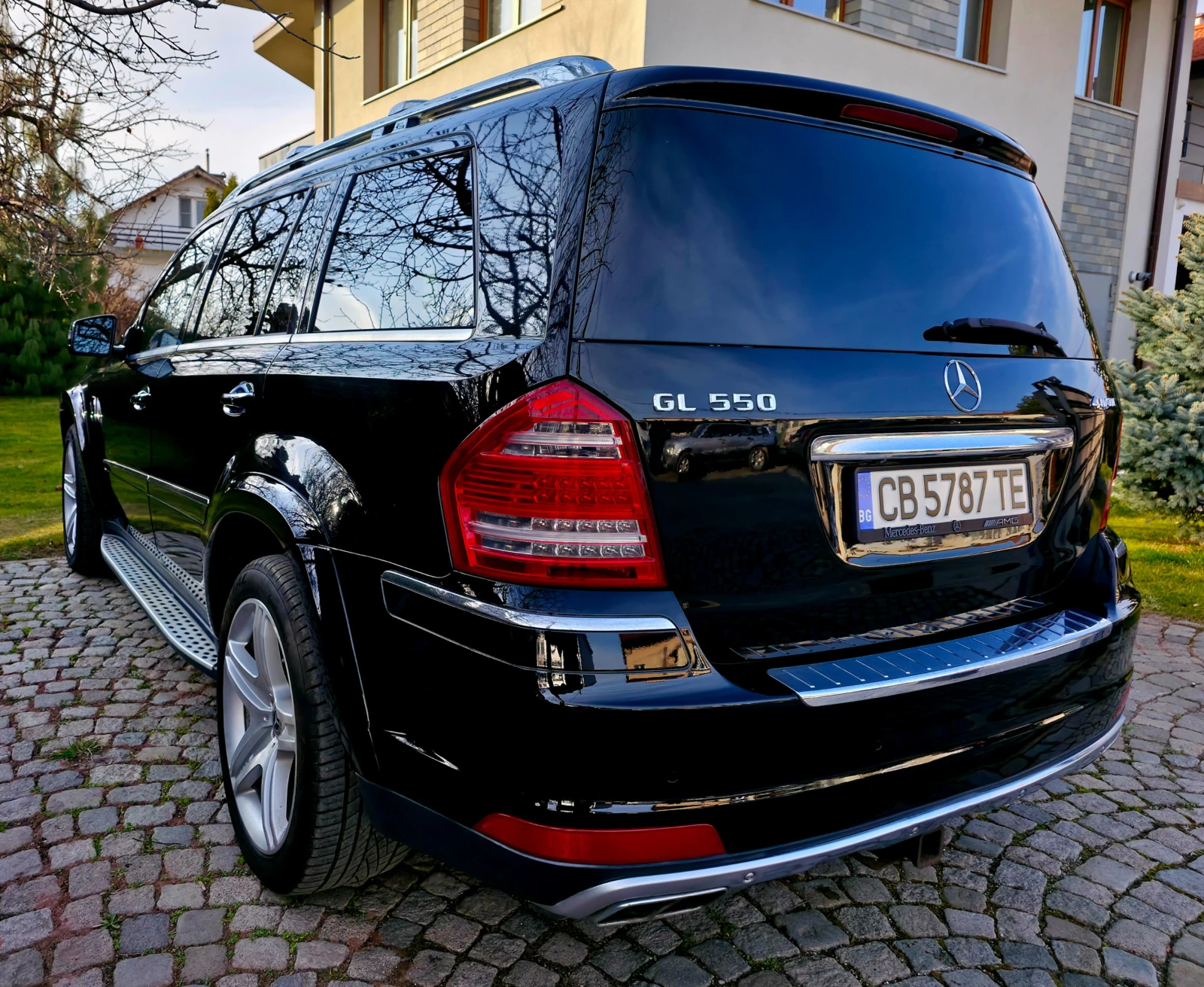 Mercedes-Benz GL 550, снимка 9 - Автомобили и джипове - 53761049