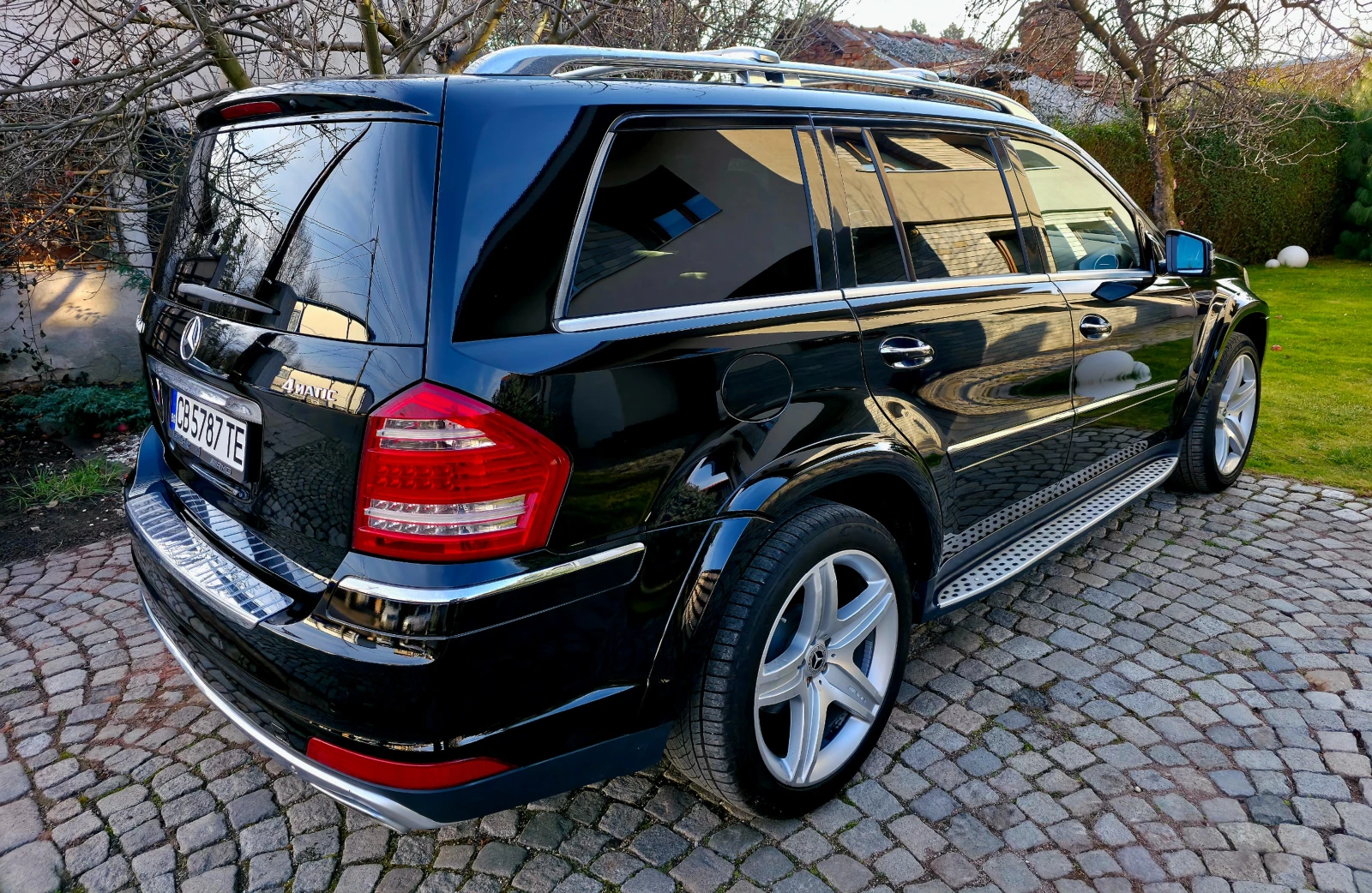 Mercedes-Benz GL 550, снимка 5 - Автомобили и джипове - 53761049
