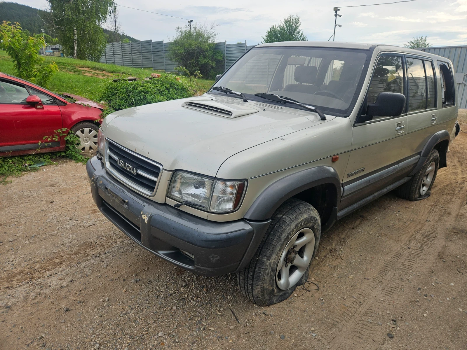 Isuzu Trooper 3.0dizel 160ks 2000god, снимка 11 - Автомобили и джипове - 54877248