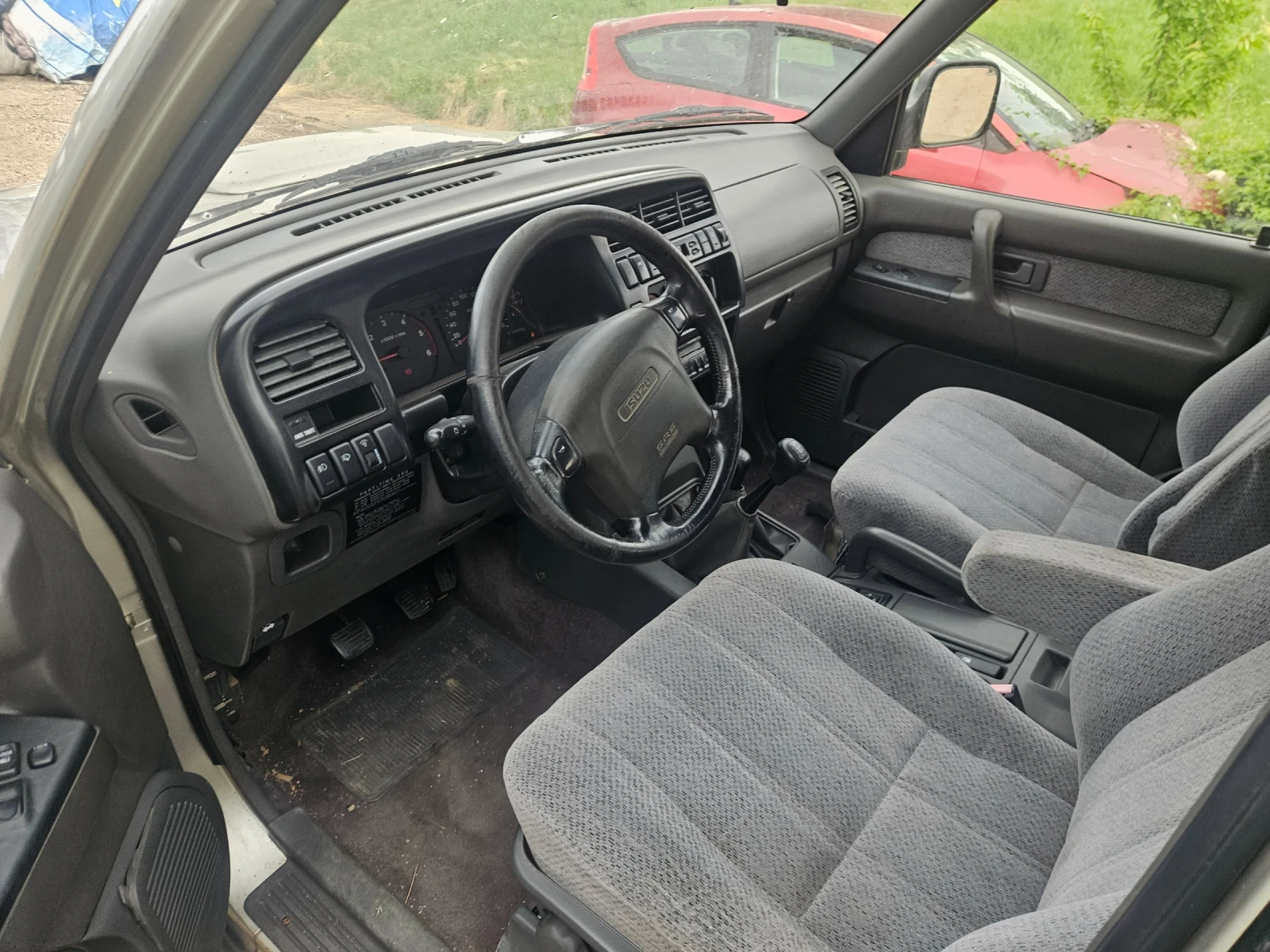 Isuzu Trooper 3.0dizel 160ks 2000god, снимка 8 - Автомобили и джипове - 54877248