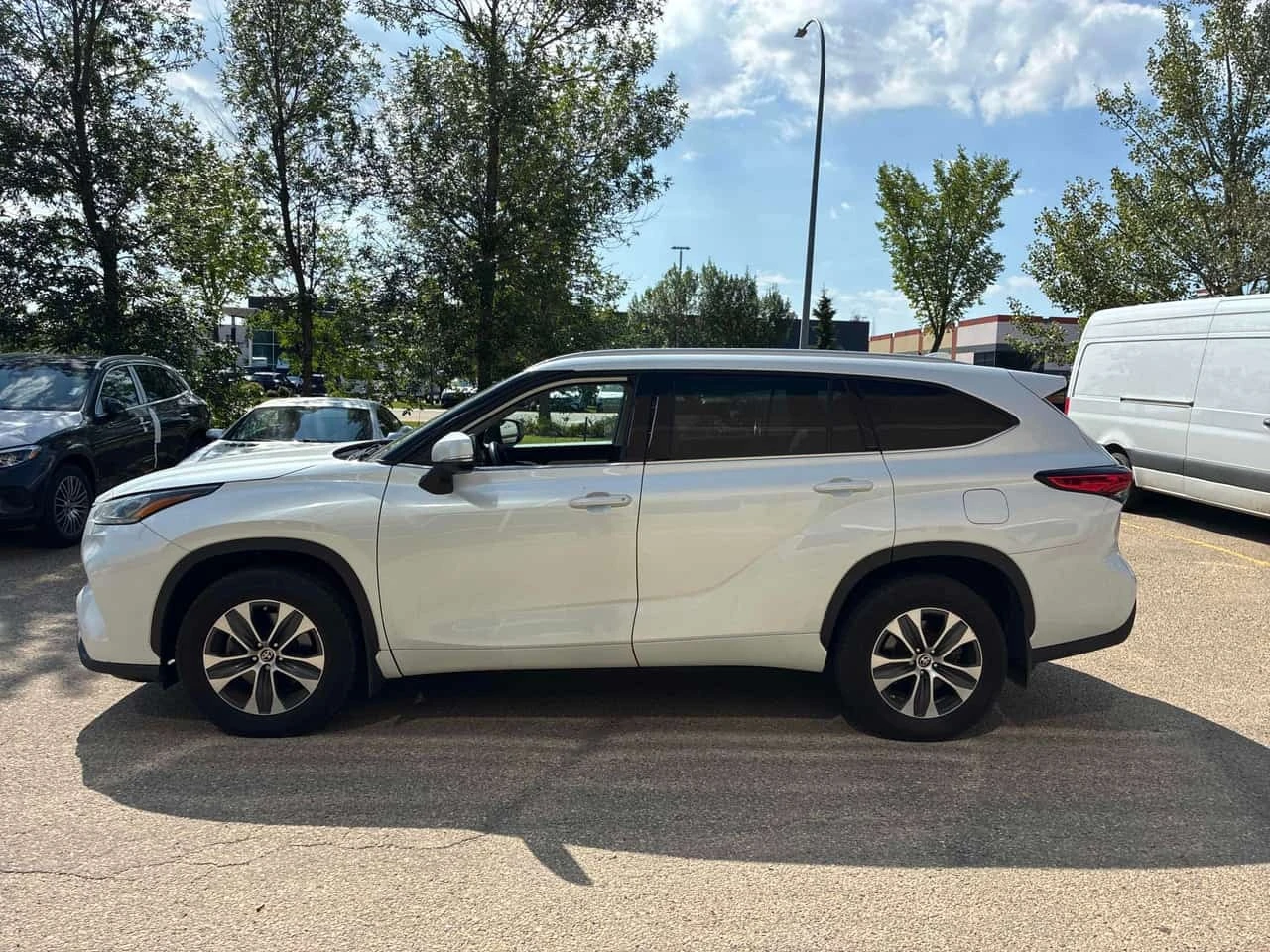 Toyota Highlander * XLE * АВТОКРЕДИТ БЕЗ ПЪРВОНАЧАЛНА ВНОСКА* , снимка 2 - Автомобили и джипове - 55786033