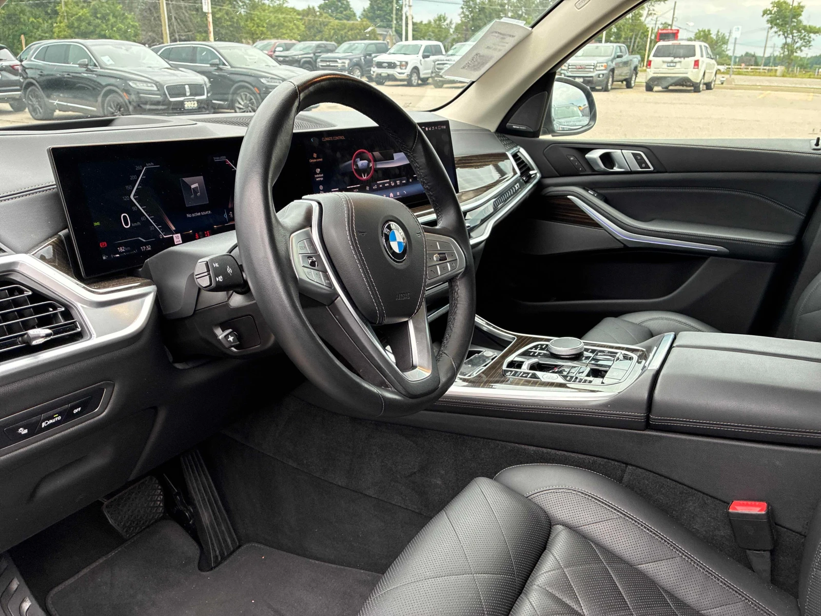 BMW X7 * xDrive40i * АВТОКРЕДИТ БЕЗ ПЪРВОНАЧАЛНА ВНОСКА* , снимка 5 - Автомобили и джипове - 56057588