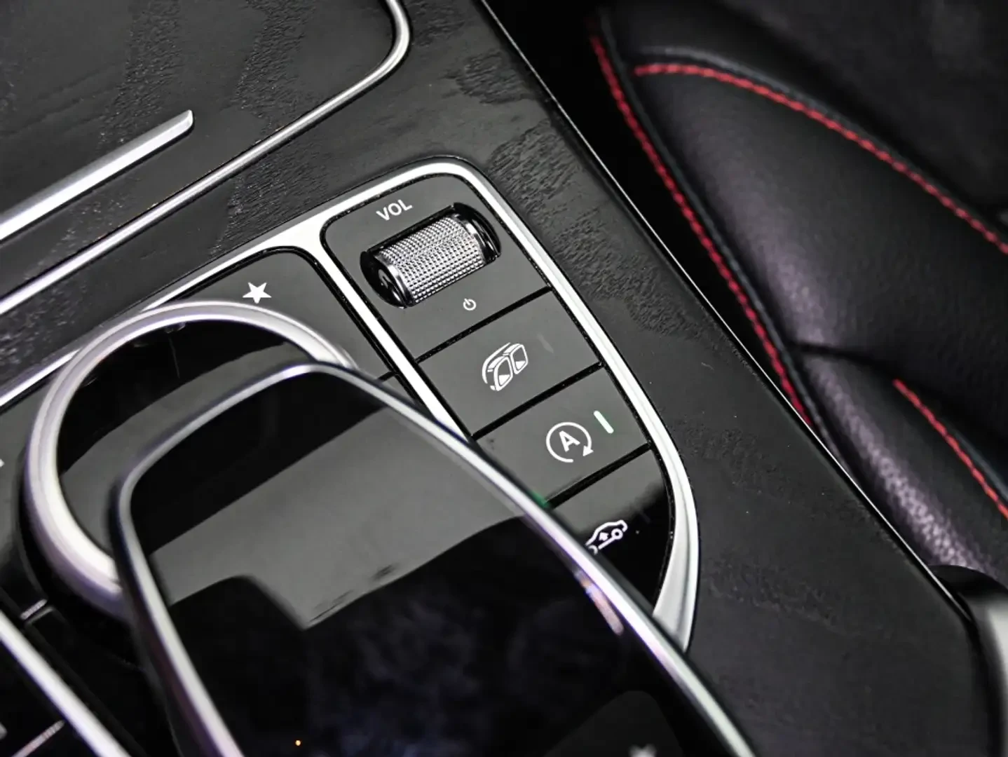 Mercedes-Benz GLC 43 AMG BURMESTER/360 CAMERA/PANORAMA/ALCANTARA/, снимка 15 - Автомобили и джипове - 56253790