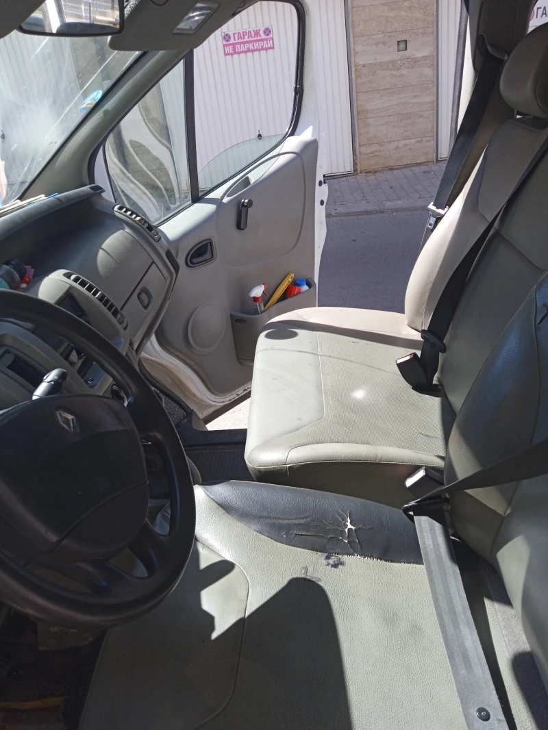 Renault Trafic 8+ 1, снимка 4 - Бусове и автобуси - 48535264