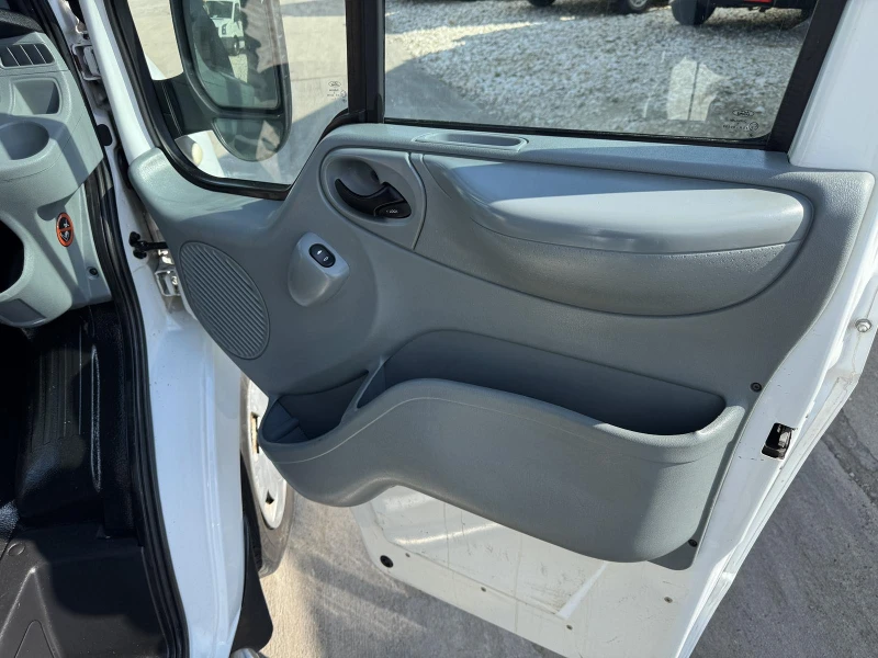 Ford Transit 6местен KLIMA, снимка 12 - Бусове и автобуси - 50311959